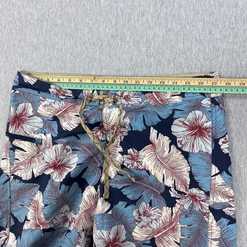 Patagonia Wavefarer Board Shorts Mens 34 Blue Floral 8